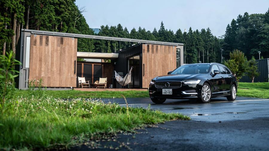  Volvo V90 D4 Inscription 2016 года  (JP) (фото 1 из 16)